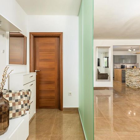 Villa Miromar App Пула Екстериор снимка